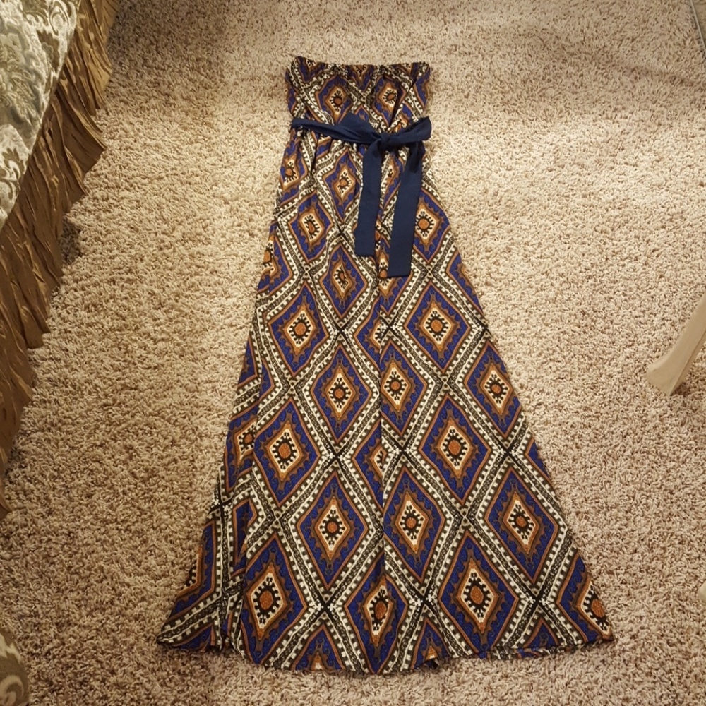 Never worn, print maxi dress, size small